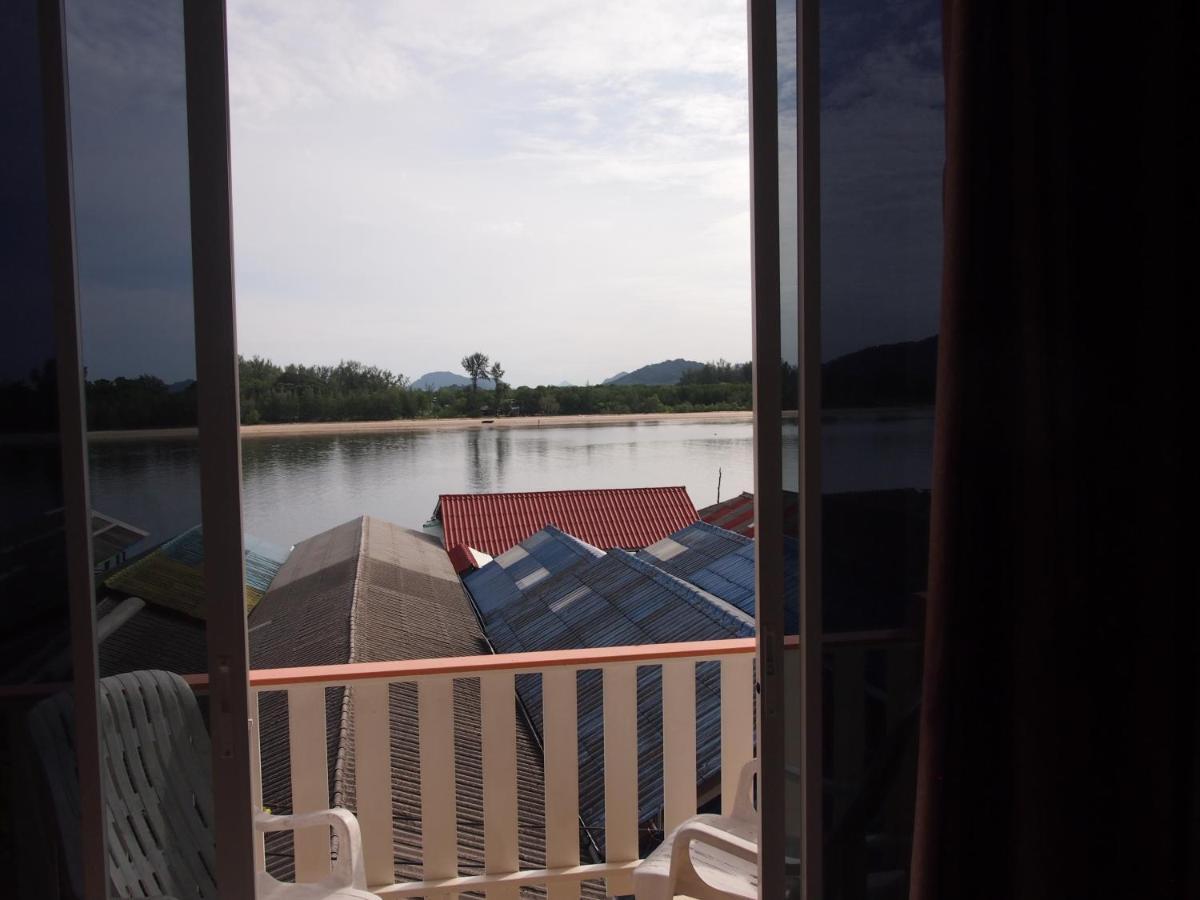 Sincere Hostel Bar And Bistro Ko Lanta Exterior foto